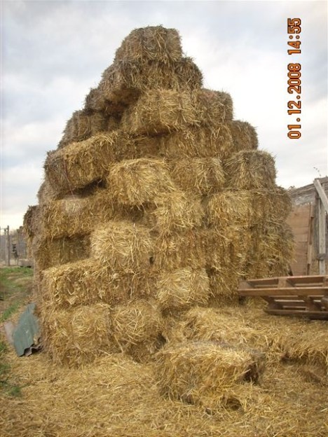 straw-bales-1